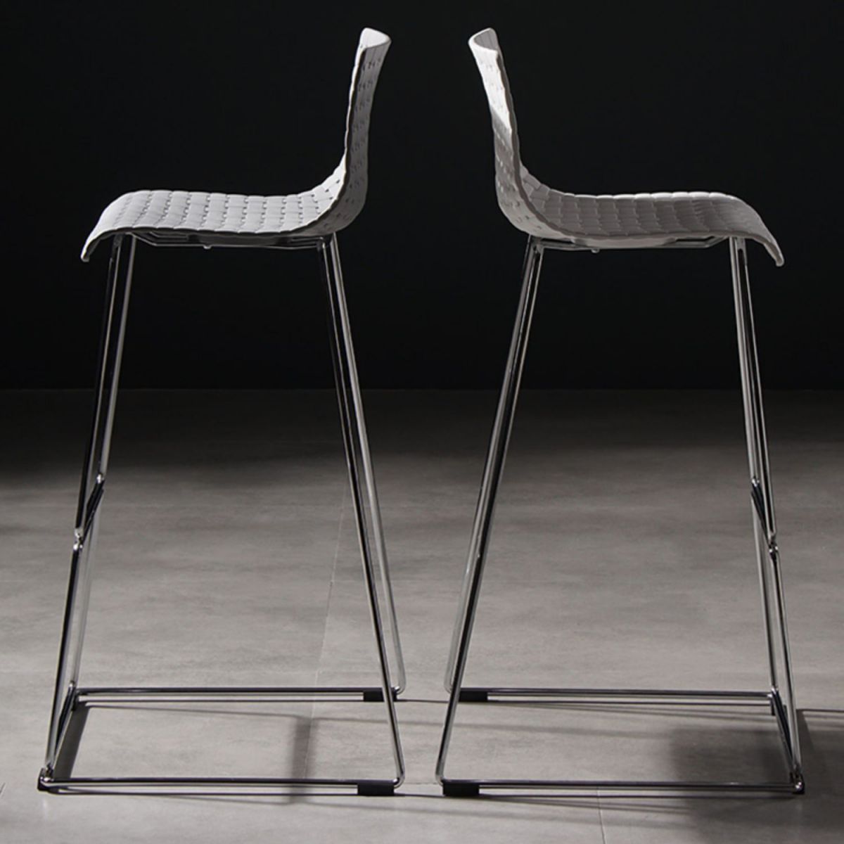 Industrial Bar-stool Plastic Counter Bar Stool for Kitchen Bar with Metal Legs Clearhalo 'Bar Furniture' 'Bar Stools' 'bar_stools' 'furn' 'furn_bar_stools' 'Furniture' 'furniture_bar_stools' 'Kitchen & Dining Furniture' 1200x1200_2c8cfe75-75cb-4bce-89be-0213d7e25964