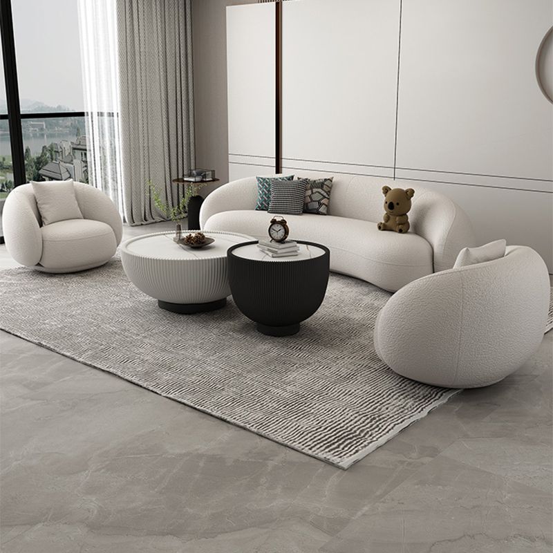 Moderne witte/grijze wol gebogen bank strakke achterkant -stationaire sectionele sectionele