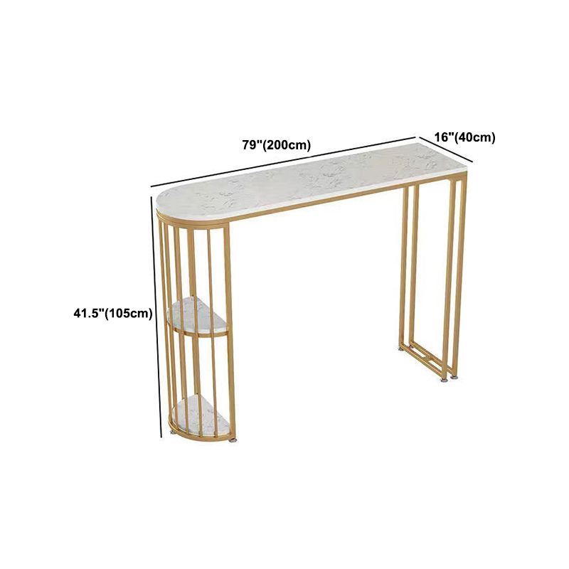 Tavolino in pietra in stile glam nordico