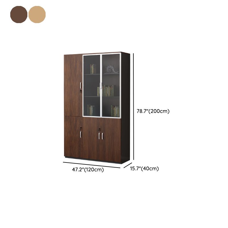 Armoire de classement contemporaine verticale.