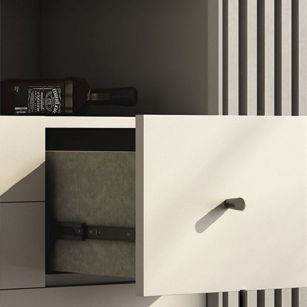 Verticale lederen borst met metalen benen borst met laden voor slaapkamer