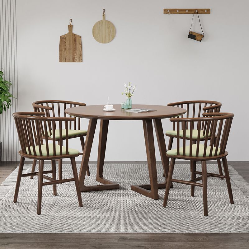 Modern Round Dining Table Rubberwood Solid Wood Dining Table with Sled Base Clearhalo 'Dining Tables & Seating' 'Dining Tables' 'dining_table' 'furn' 'furn_dining_table' 'Furniture' 'Kitchen & Dining Furniture' 1200x1200_2d280c6d-103b-4147-8aec-46546f3e526d