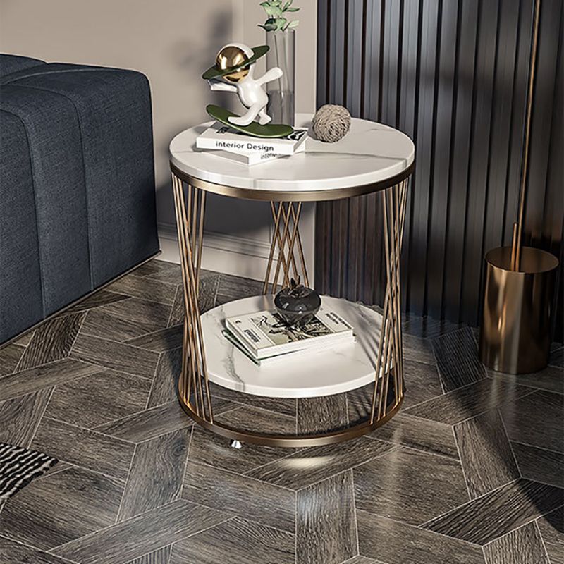 Marco de mármol modernista con estante redonda de mesa de estar de doble nivel