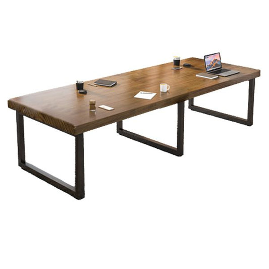 Industrieel rechthoekige kantoorbureau Solid Wood Executive Desk met metalen benen