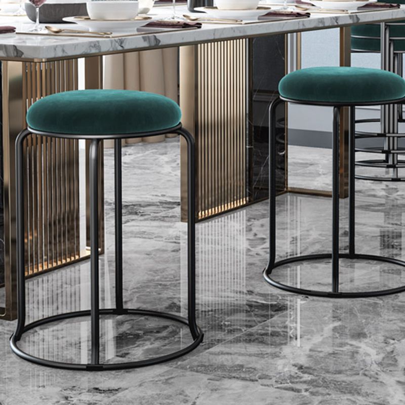 Faux Leather Mildew Resistant Ottoman Round Glam Solid Standard Ottoman Clearhalo 'furn' 'furn_ottomans_poufs' 'Furniture' 'Living Room Furniture' 'Ottomans & Poufs' 'ottomans_poufs' 1200x1200_2e49ed88-b4ef-4a06-a383-a3a6252dba2d