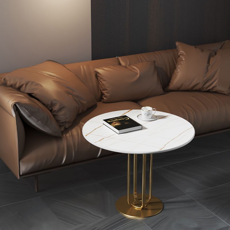 Tavolo da divano con divano di divano in metallo di marmo rotondo contemporaneo