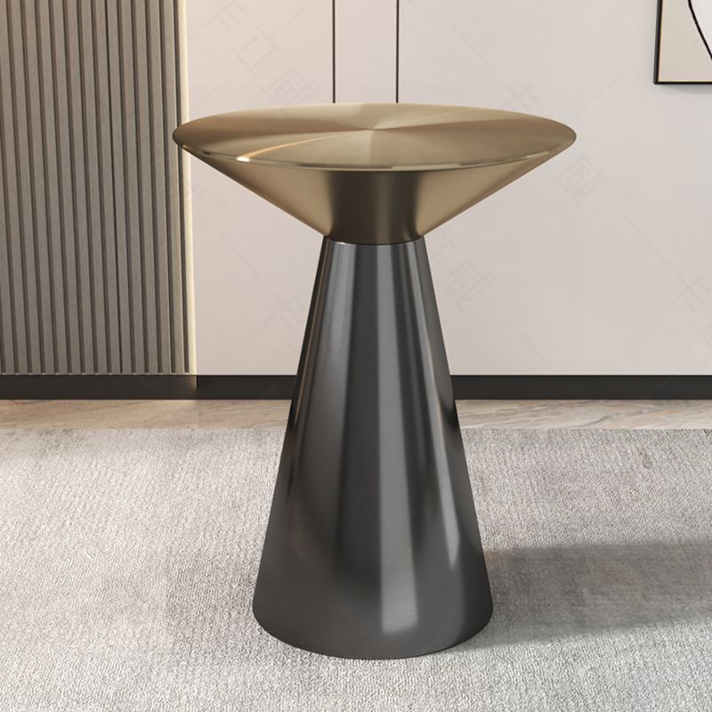 Tabella dell'estremità laterale in metallo Tavolo da estremità laterale minimalista per soggiorno