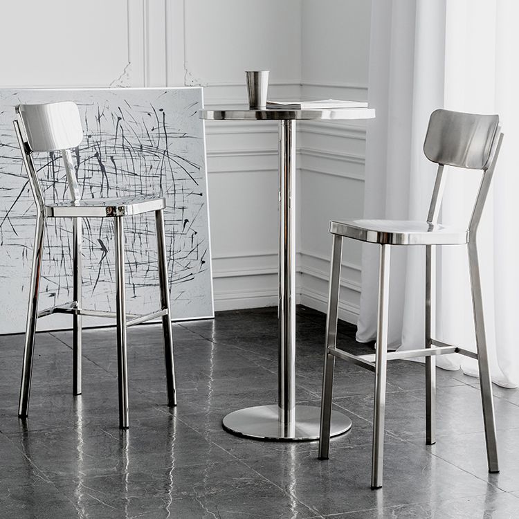 Modern Silver Metal Counter Table with Round Table Top Silver Pedestal Table Clearhalo 'Bar Furniture' 'Bar Tables' 'bar_tables' 'furn' 'furn_bar_tables' 'Furniture' 'furniture_bar_tables' 'Kitchen & Dining Furniture' 1200x1200_2e831da8-9f87-4071-9cc3-db34e31bbc41