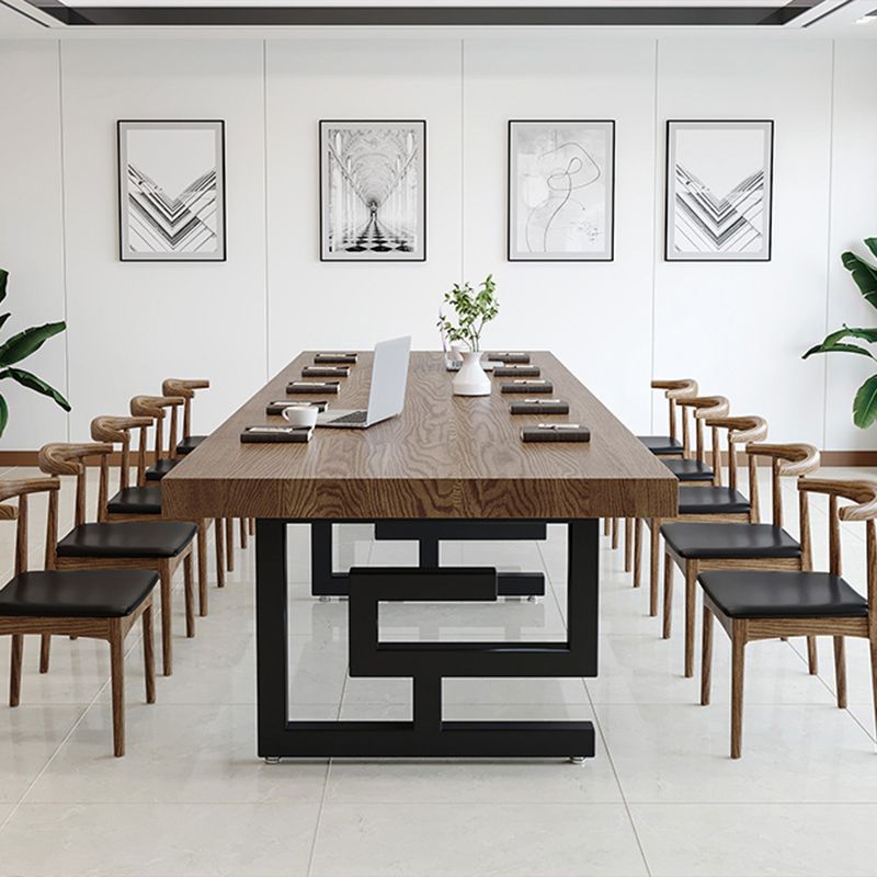 Scrivania da ufficio in legno di pino industriale scrivania rettangolare marrone con base metallica