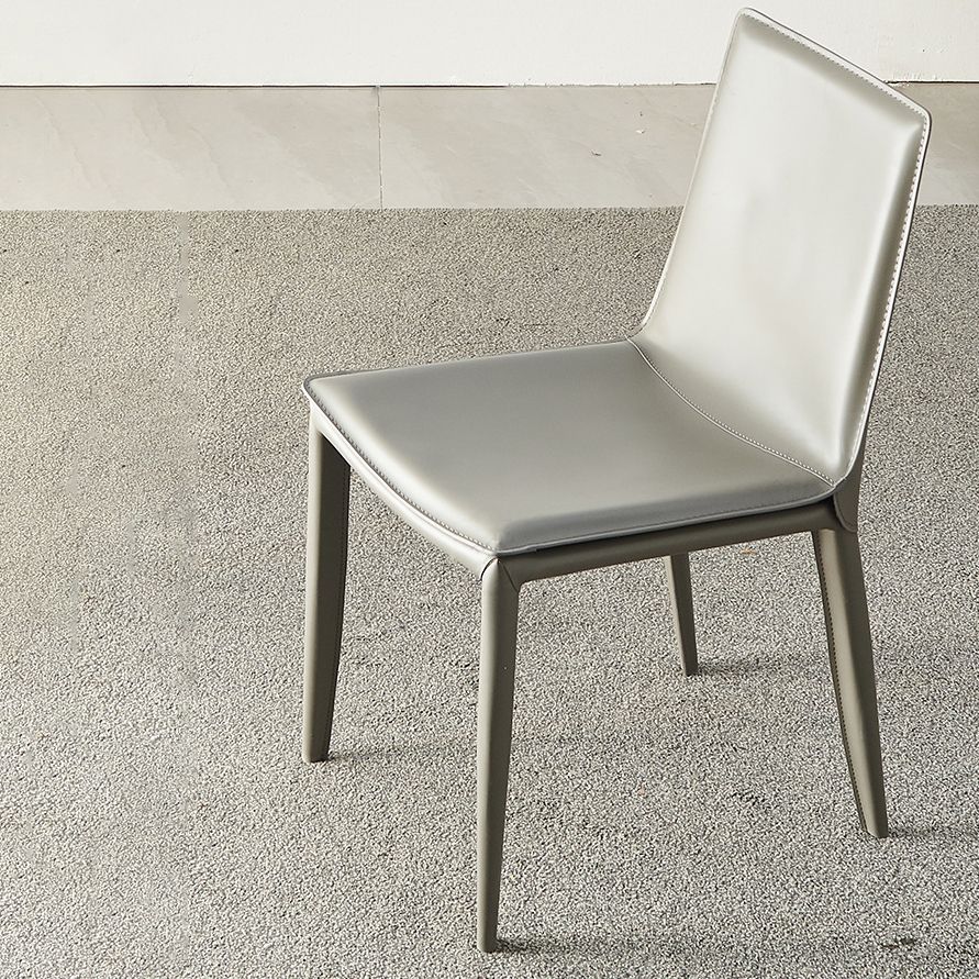 Eigentijdse armloze eetkamerstoelen faux lederen eetkamerstoel