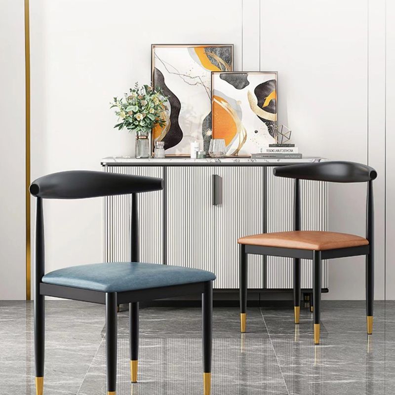 Chaise de salle à manger en métal chaise rembourrée contemporaine