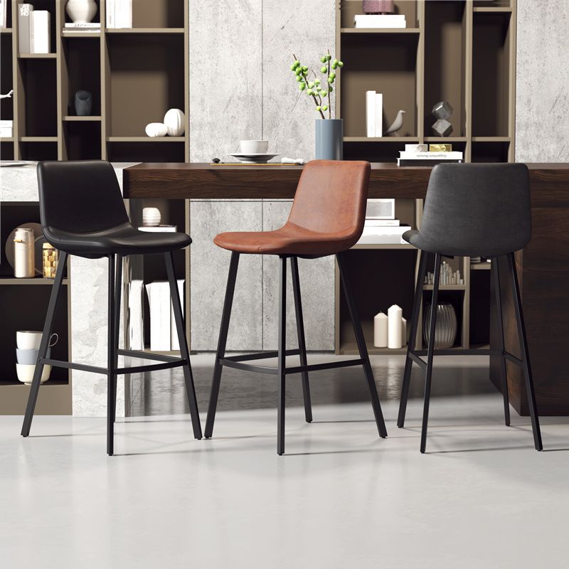 Taburete de bar sin brazos con respaldo Glam, taburete de bar de cocina de hierro con cojín de cuero y pedal
