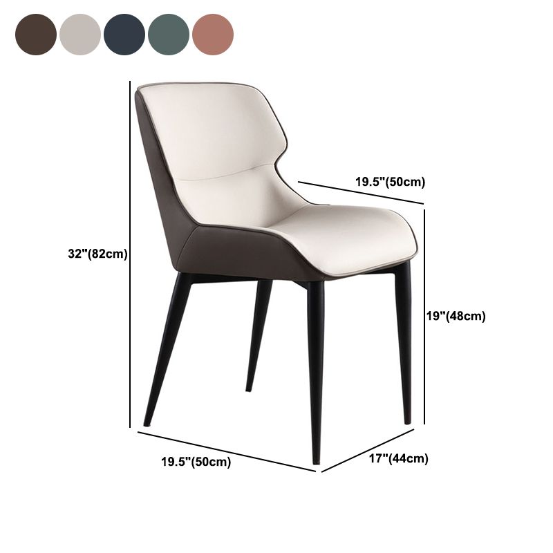 Sedia da pranzo in pelle contemporanea sedia laterale di wingback con gambe in acciaio in finitura opaca