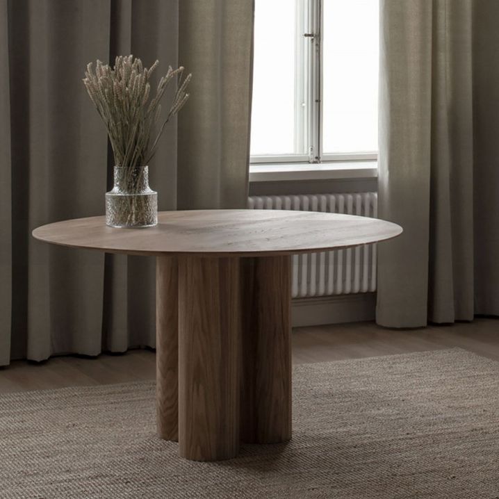 丸いダイニングテーブルホームキッチンのためのソリッドウッドモダンスタイルのディナーテーブル