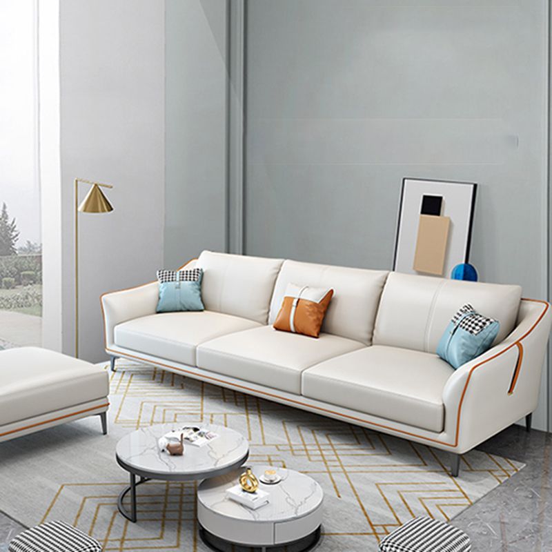 Divano braccio inclinato in pelle moderna di metà secolo con cuscini con cuscini