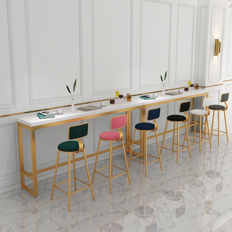Table de bistro à hauteur de bar Glam avec plateau en bois massif pour utilisation en terrasse