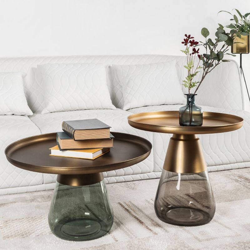 Mid-century Modern Style Round Metal Table with Glass Monopod Base Coffee Table Clearhalo 'Coffee & Accent Tables' 'Coffee Tables' 'coffee_tables' 'furn' 'furn_coffee_tables' 'Furniture' 'Living Room Furniture' 1200x1200_308f8a85-90e2-4f17-bf22-eb7adb20f126
