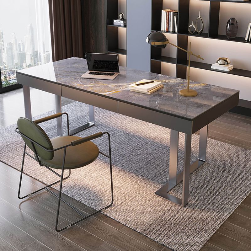 3つの引き出しライティングデスク石石長ステンレス鋼の脚付きオフィスデスク