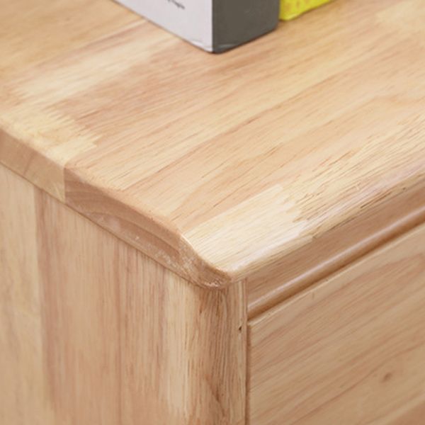 Coffre d'accentuation moderne avec des jambes et des tiroirs naturels