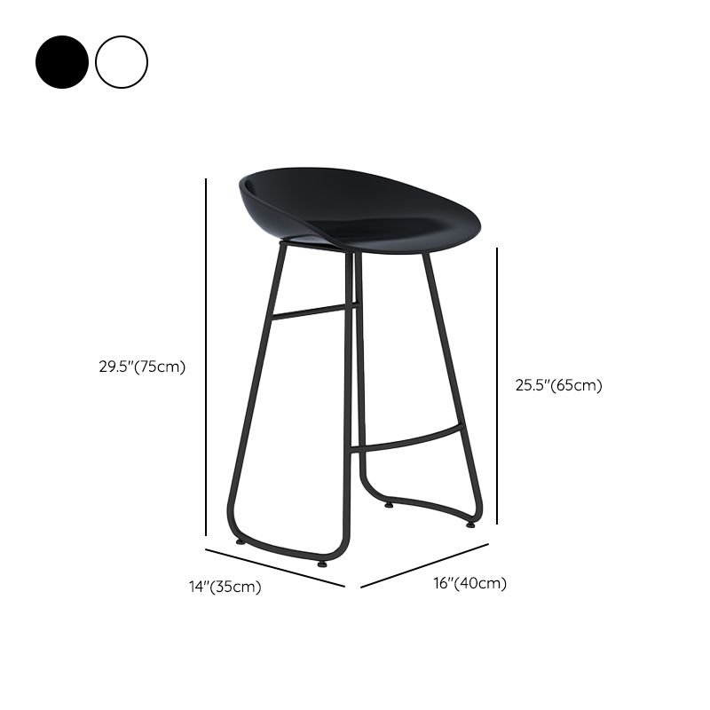 Taburete de bar de metal de estilo moderno, taburete de plástico con respaldo bajo para restaurante