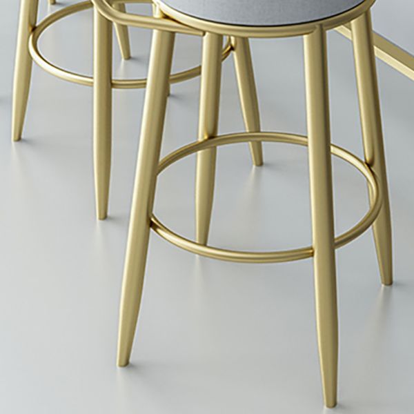 Sgabelli da bar sul retro con anteprima contemporanea per soggiorno per soggiorno