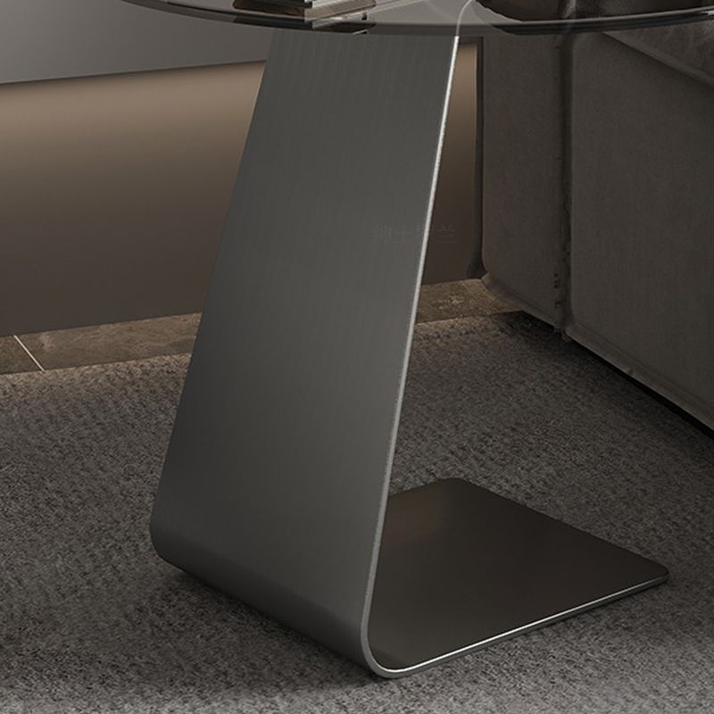 Tavolo di vetro rotondo a forma di forma C di metà secolo.