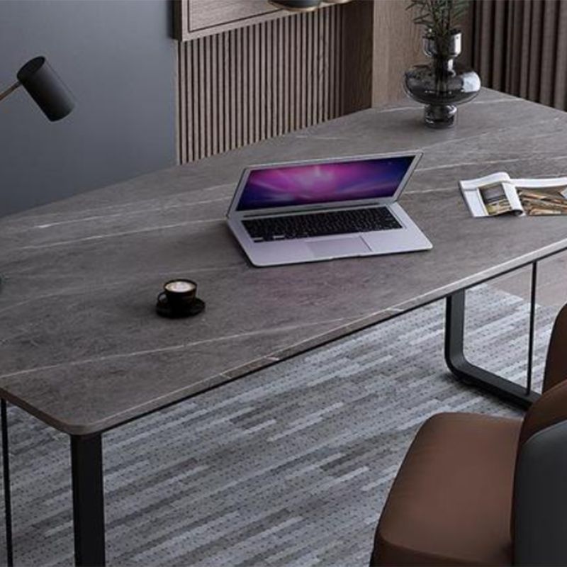 Gebogener moderner Office -Schreibtisch Antiquen Finish Computertisch mit Metallbeinen