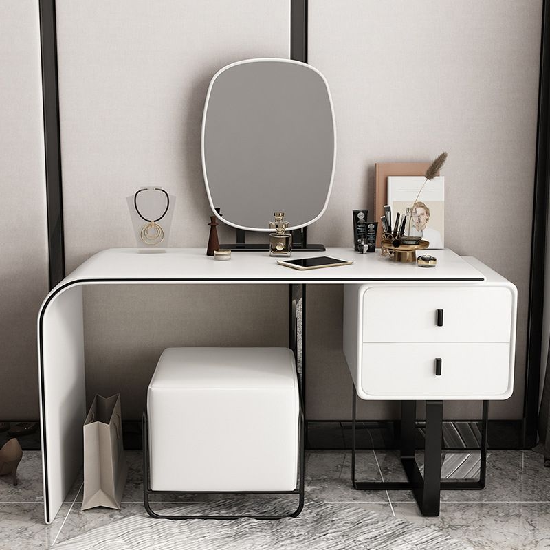 IJdelheid van 2 ladesset echte leer- en metalen make-upkapidafel met spiegel en ontlasting