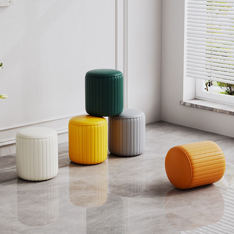 Contemporary Footstool Ottoman PU Leather Upholstered Solid Color Round Ottoman Clearhalo 'furn' 'furn_ottomans_poufs' 'Furniture' 'Living Room Furniture' 'Ottomans & Poufs' 'ottomans_poufs' 1200x1200_31ddee63-1d66-4060-bd1e-4c1649a02119