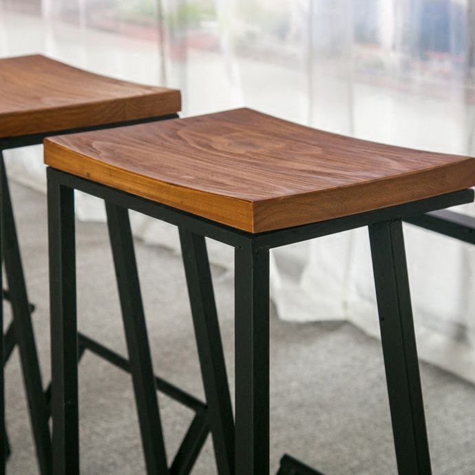 Brown Modern Style Bar Table Solid Wood and Iron Breakroom Bar Table Clearhalo 'Bar Furniture' 'Bar Tables' 'bar_tables' 'furn' 'furn_bar_tables' 'Furniture' 'furniture_bar_tables' 'Kitchen & Dining Furniture' 1200x1200_32253c40-916b-4c7f-b899-a5eead0530a0