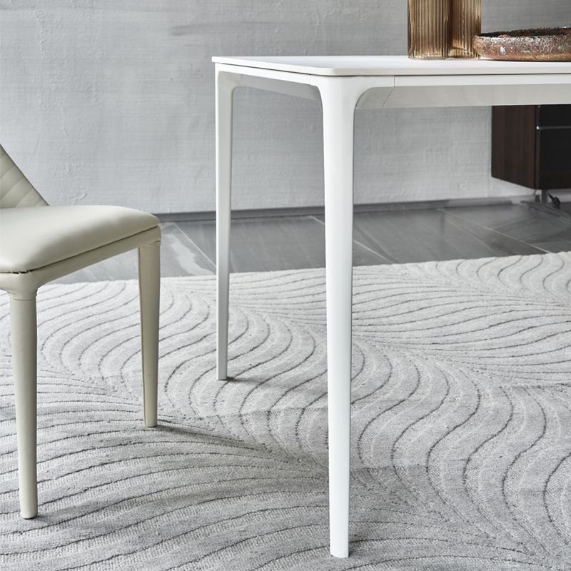 Table à manger blanche de style moderne