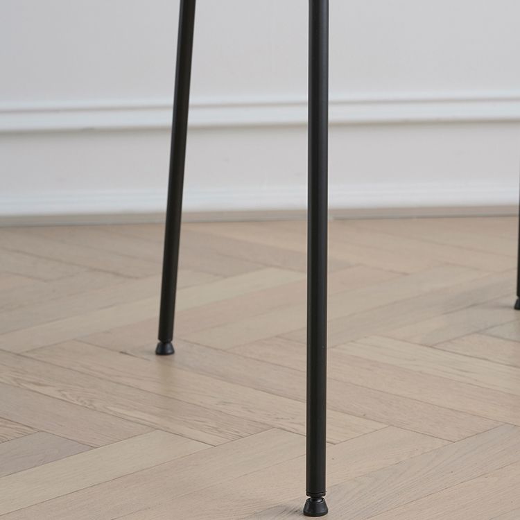 Hedendaagse stijl Open Back Plastic Dining Arm stoel met metalen benen voor thuis