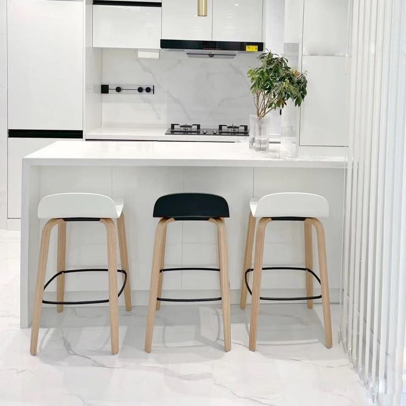 Nordic Indoor Simple Barstool Low Back Iron Tall Stool with Plastic Seat Clearhalo 'Bar Furniture' 'Bar Stools' 'bar_stools' 'furn' 'furn_bar_stools' 'Furniture' 'furniture_bar_stools' 'Kitchen & Dining Furniture' 1200x1200_3276f707-c0b8-4218-a657-034d0ebc9be5