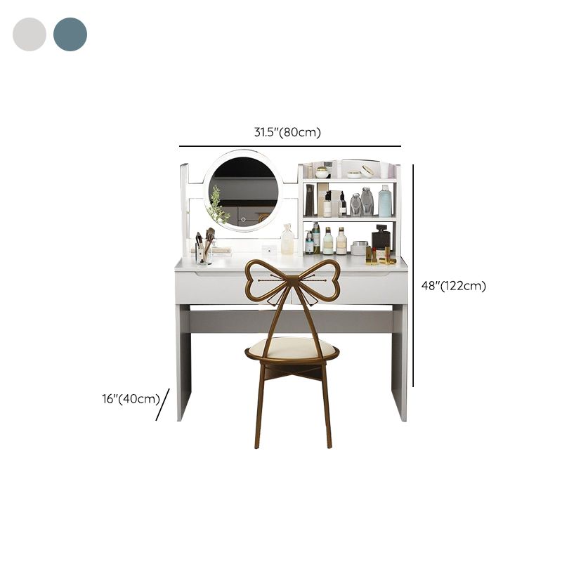 Moderne en bois avec une chambre de maquillage miroir éclairé de chambre à coucher