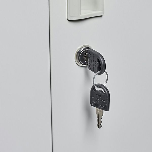 Armoire en métal moderne pour armoire à finition mate à la maison avec portes à charnière