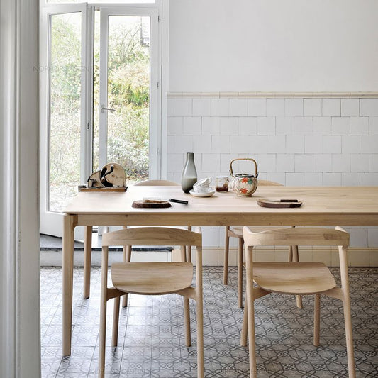 Mesa de comedor de color rectángulo de madera Mesa de madera sólida moderna con 4 patas