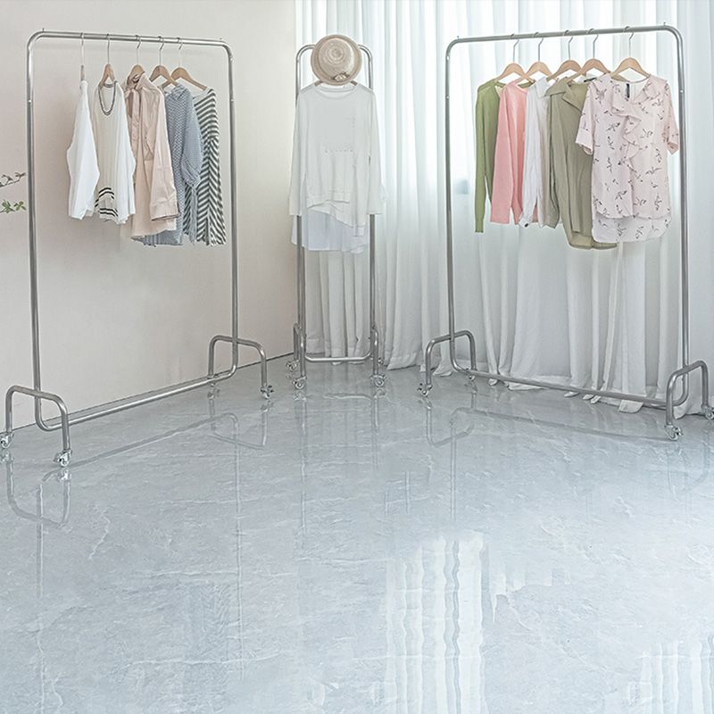 Colgilla de abrigo metálico de estante de estilo industrial con rueda universal