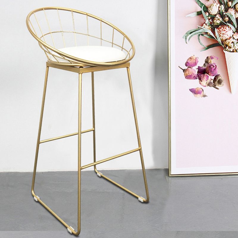 Sgabello da pranzo glam senza braccio sgabello da bar sul retro con base in metallo oro
