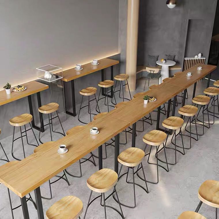 Tavolo da pranzo in legno marrone tradizionale tavolo da bar di lusso di lusso con base a slitta