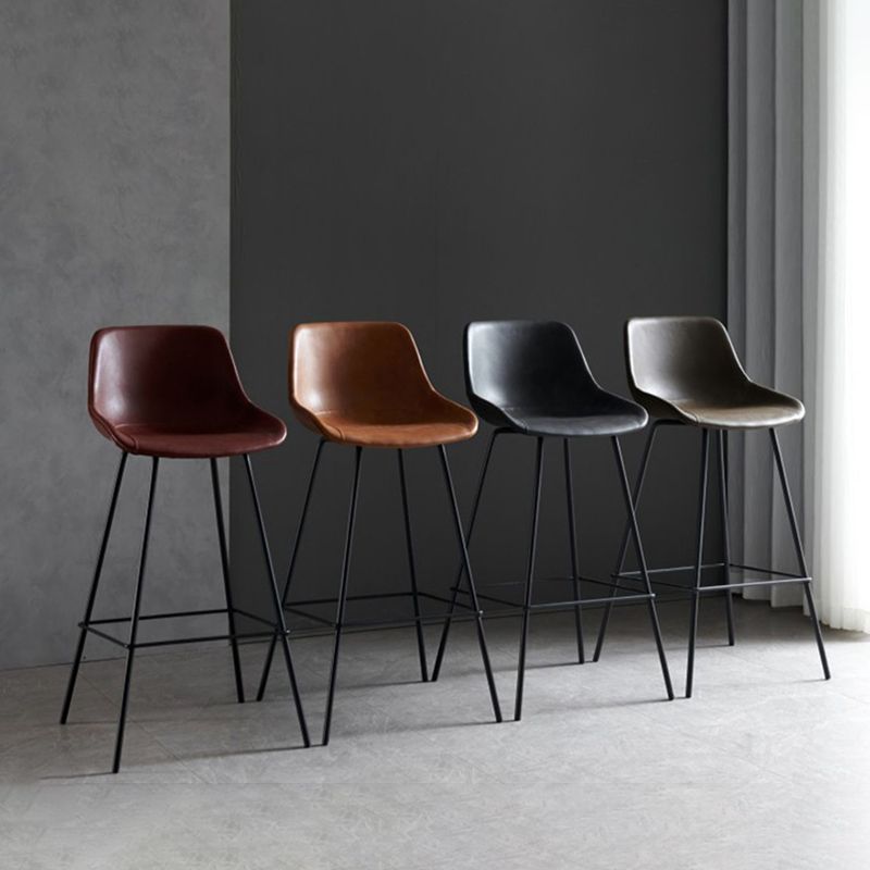 Industrial Bucket Leather Counter Bar Stool Footrest Counter Chair with Black Base Clearhalo 'Bar Furniture' 'Bar Stools' 'bar_stools' 'furn' 'furn_bar_stools' 'Furniture' 'Kitchen & Dining Furniture' 1200x1200_3321bbfe-f840-4ea3-af6f-dfce78fab115