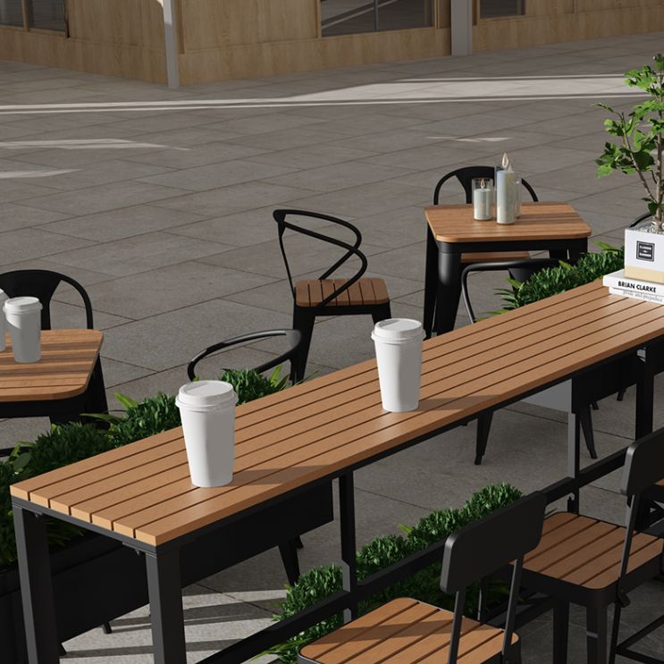 Tavolo da bar in legno all'aperto tavolo da pranzo da pranzo di spare industriale