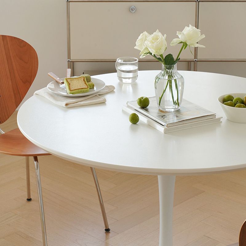 Set da pranzo contemporaneo da 1/5 pezzi con tavolo rotondo e sedie marroni opache