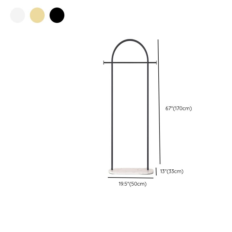 Hermosa perchera de estilos modernos con canasta de almacenamiento