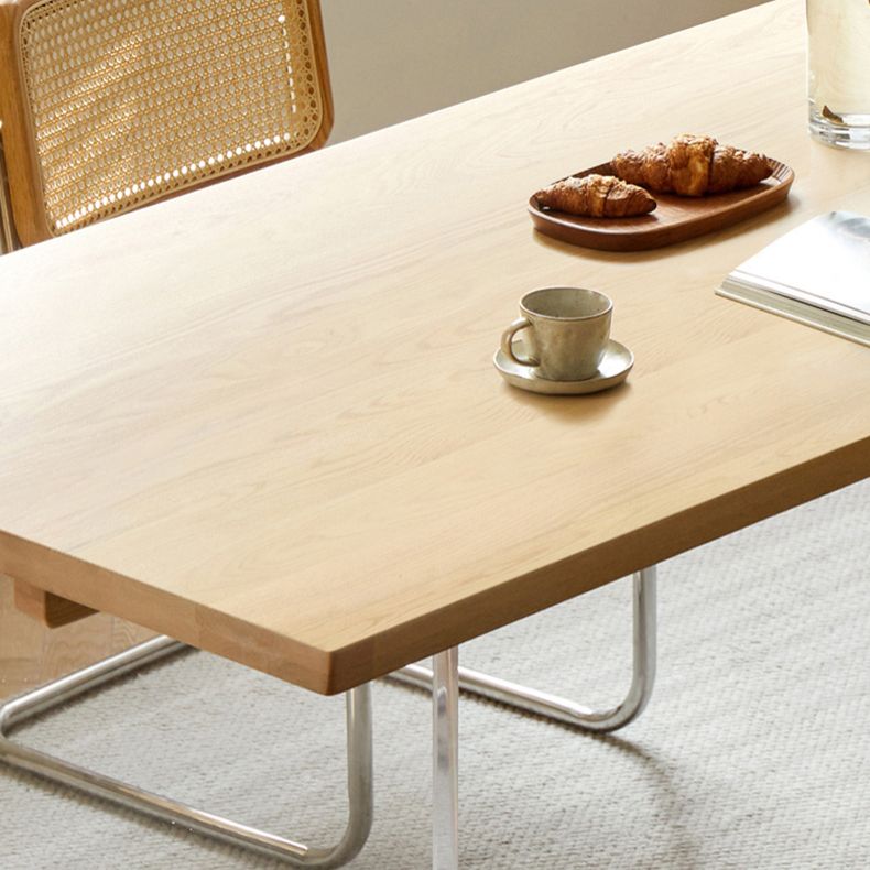 コンテンポラリーソリッドウッドトップとアクリルベースダイニングテーブルセット