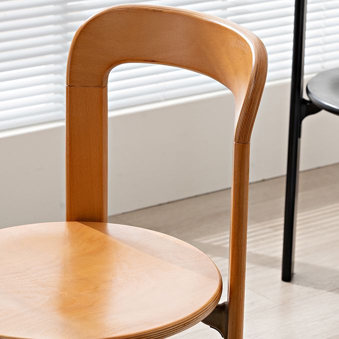 Zeitgenössischer Stil Offener Rücken mit massivem Holz, stapelbarem Essneitenstuhl für Zuhause