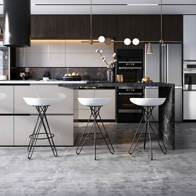 Glam Footrest Plastic Barstool Matte Finish Restaurant Stool Clearhalo 'Bar Furniture' 'Bar Stools' 'bar_stools' 'furn' 'furn_bar_stools' 'Furniture' 'furniture_bar_stools' 'Kitchen & Dining Furniture' 1200x1200_33c4bca7-7454-471d-b2a8-9af82e973bdb