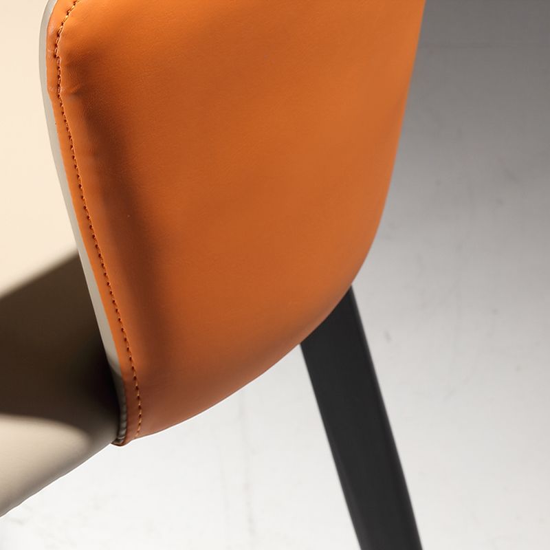 Polca di pelle finta imbottita sedia da pranzo industriale interno con gambe metalliche
