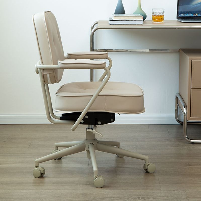 Moderne bureaustoelgevoelde armen verstelbare stoelhoogte stoel met wielen