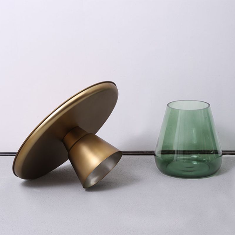 Mid-century Modern Style Round Metal Table with Glass Monopod Base Coffee Table Clearhalo 'Coffee & Accent Tables' 'Coffee Tables' 'coffee_tables' 'furn' 'furn_coffee_tables' 'Furniture' 'Living Room Furniture' 1200x1200_349bee8f-1200-48aa-8b06-30b9ac9c0f52