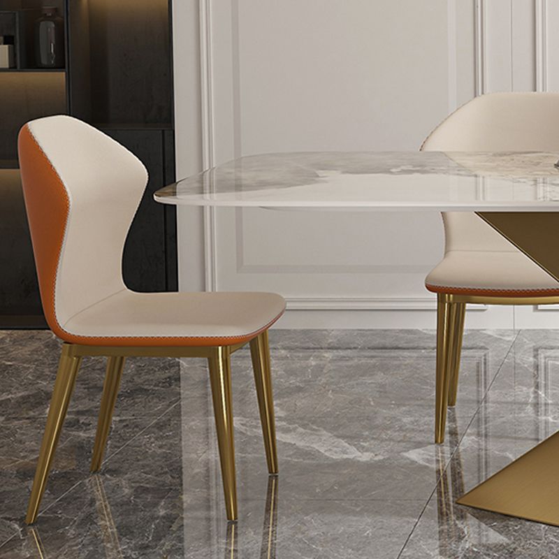 Glamourösster Set mit Lederstühlen 1